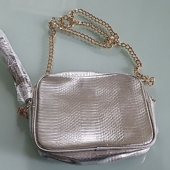5/$20 NWOT- Victoria's Secret Crossbody Bag - Picture 8 of 9